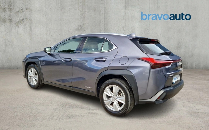 Lexus UX cena 129900 przebieg: 69061, rok produkcji 2021 z Skała małe 436